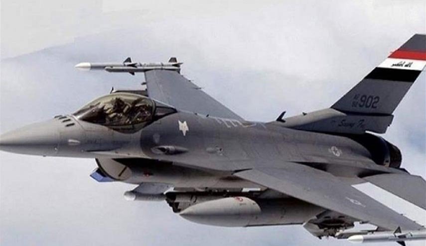 الطيران العراقي يقصف أوكارا لداعش في الانبار
