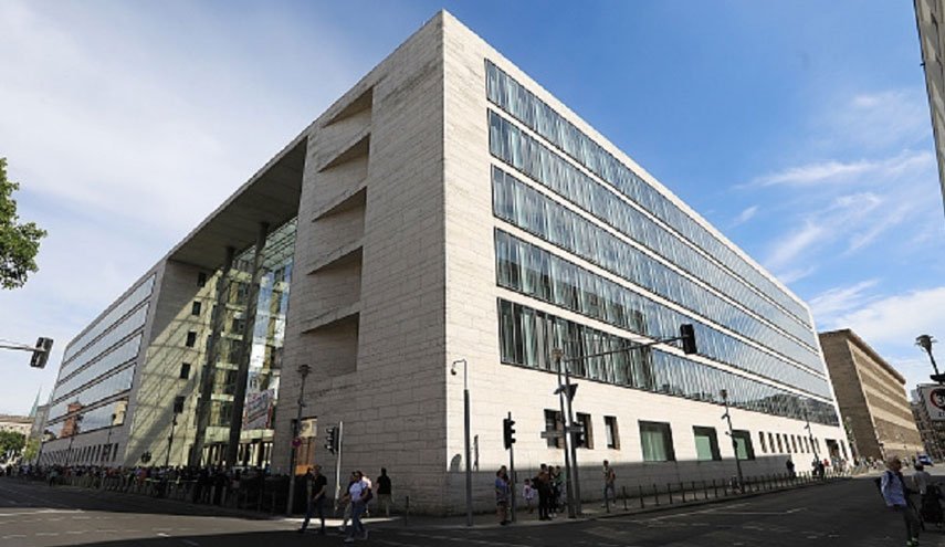 الخارجية الألمانية: حظر إصدار تأشيرات شنغن للروس قرار غير معقول