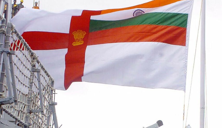رونمایی از پرچم دریایی جدید هند با حذف نماد استعمار انگلیس / نمایش اولین ناو هواپیمابر ساخت هند