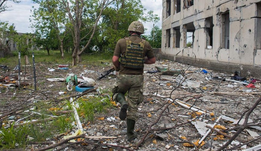 قتلى وجرحى جراء الاستهداف الأوكراني مناطق سكنية في خيرسون