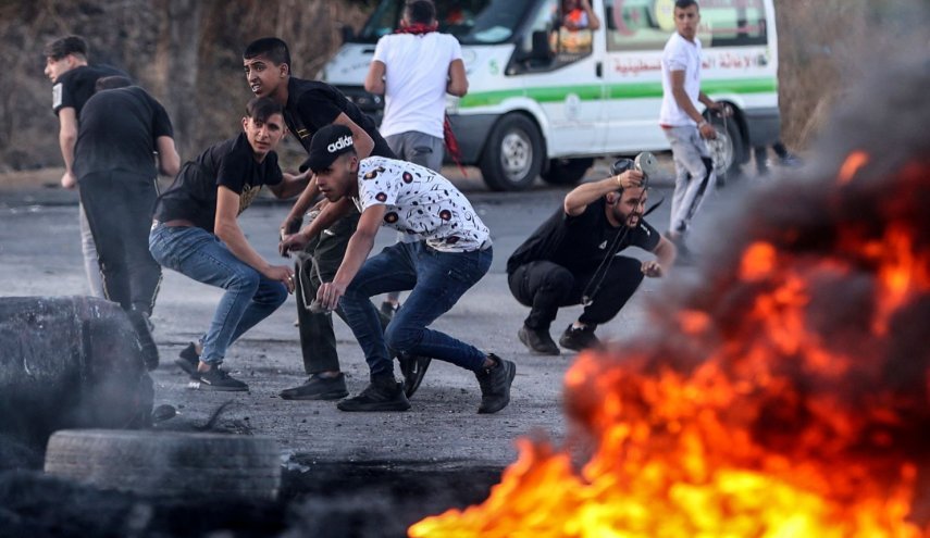 زخمی شدن ده ها نفر در سرکوب راه پیمایی فلسطینی‌ها