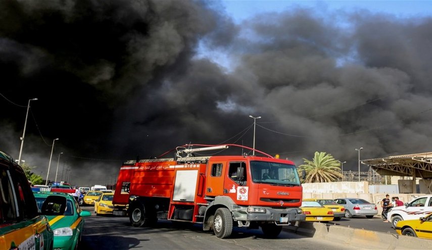 اندلاع حريق في مجمع تجاري في بغداد
