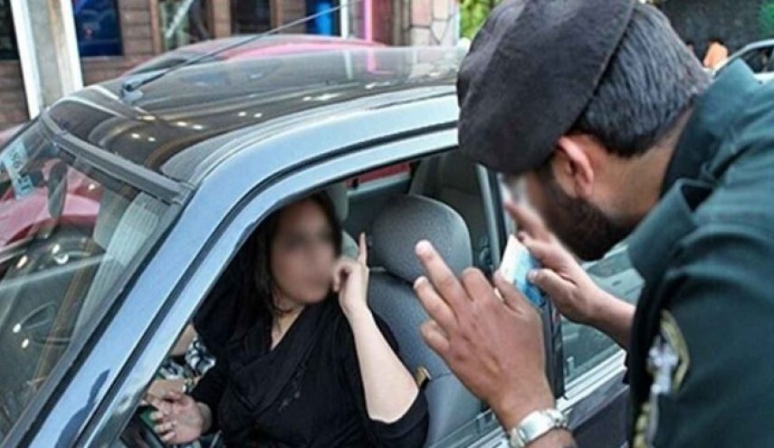 الامن الايراني يعتقل 300 رئيس شبكة ناشطة في محاربة الحجاب