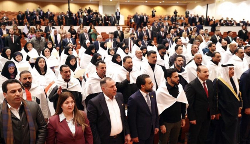 وزير السيد الصدر يحسم القرار حول عودة 'الكتلة الصدرية' الى البرلمان