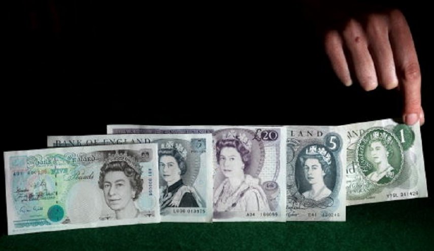 بريطانيا تستبدل صورة إليزابيث بصورة تشارلز الثالث على عدد من الفئات النقدية