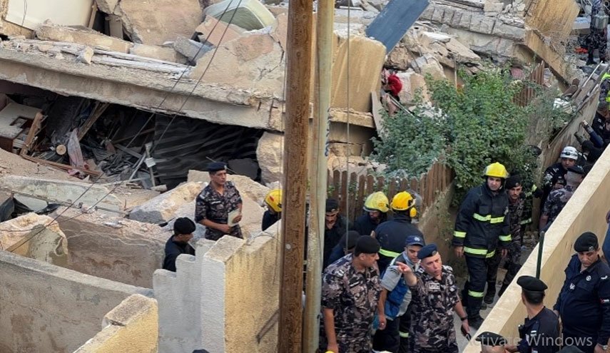 وفاتان وإصابة آخرين بانهيار مبنى في عمّان
