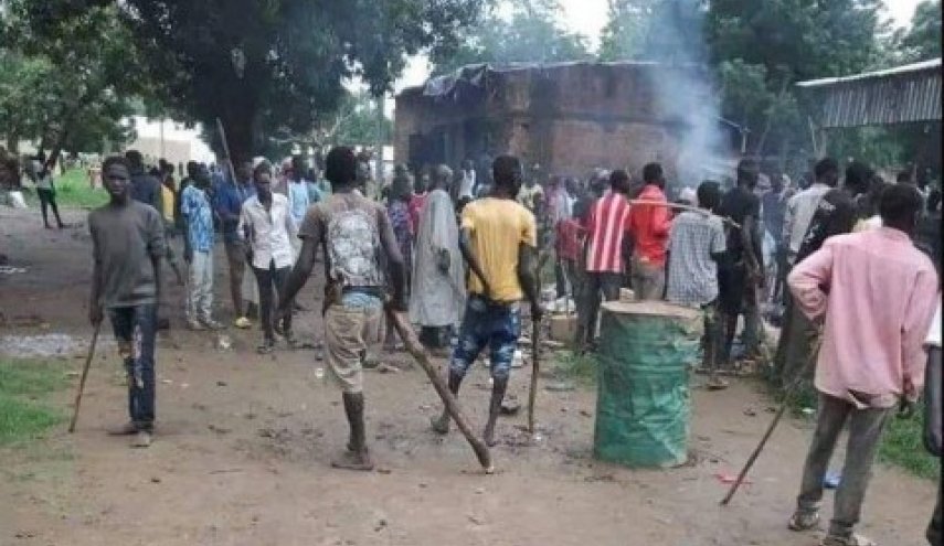 تجدد 'عنف قبلي' في السودان يؤدي الى مقتل وإصابة 13 شخصا