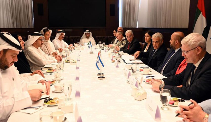 وزير خارجية الإمارات يلتقي لابيد وهرتسوغ في القدس المحتلة