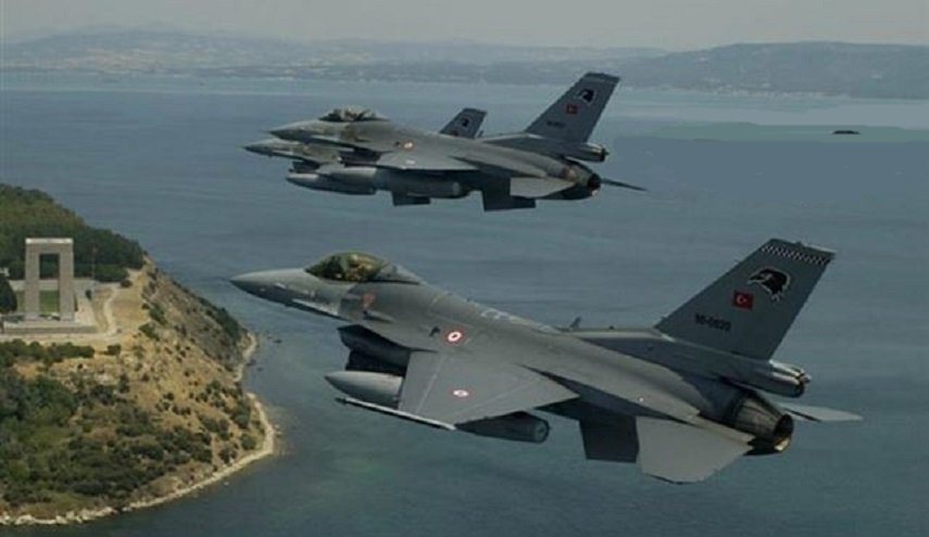 اعتراض طائرتين تركيتين بدون طيار فوق جزيرة يونانية ببحر إيجه
