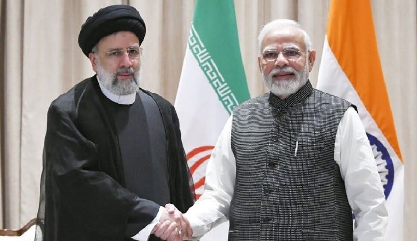 مودی: با رئیس‌جمهور ایران درباره دوستی رو به رشد دو کشور گفت‌وگو کردم