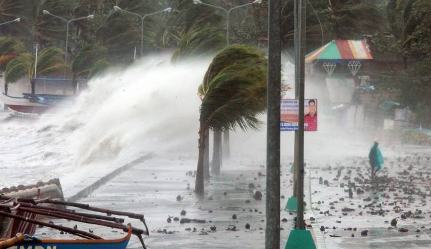 اليابان تجلي 800 ألف شخص بسبب اقتراب الإعصار