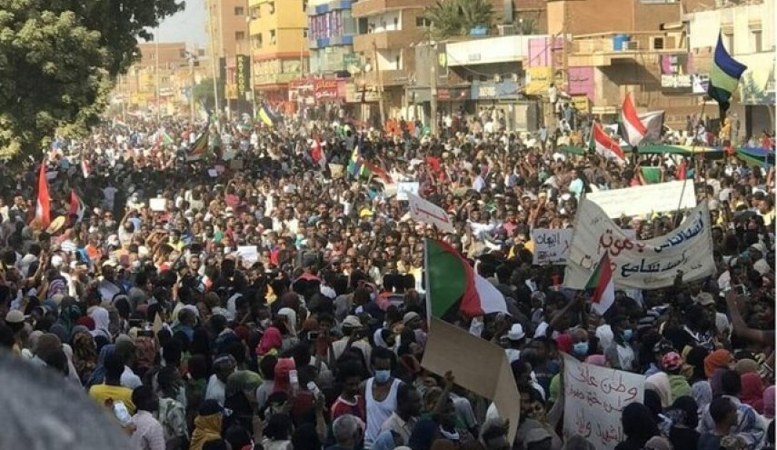 برگزاری تظاهرات در سودان در اعتراض به حکومت نظامیان