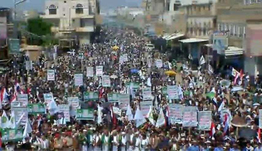 راهپیمایی گسترده یمنی‌ها در سالروز انقلاب 21 سپتامبر+ عکس