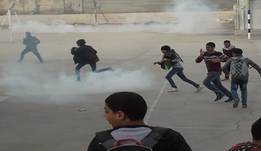 إصابات جراء استهداف الاحتلال طلبة المدارس في رام الله ونابلس