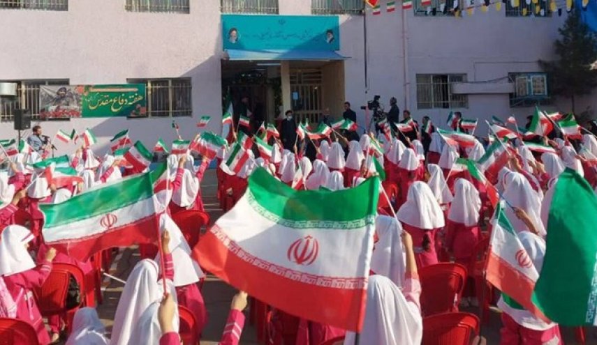 رئيس الجمهورية يقرع جرس بدء العام الدراسي الجديد في ايران