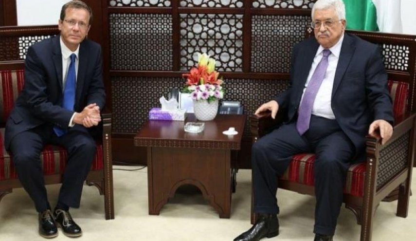 تفاصيل اتصال هاتفي بين أبومازن و رئيس الكيان الصهيوني