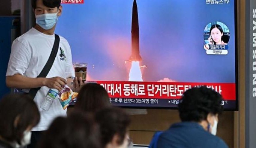 كوريا الشمالية تجري اختبارا صاروخيا عشية زيارة هاريس إلى سيول