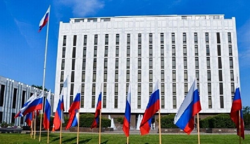 السفارة الروسية تعلق على تقارير إعلامية أمريكية حول إمكانية استهداف الكرملين
