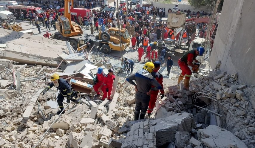 الكشف عن آخر مستجدات البحث عن ضحايا انهيار مبنى الكرادة