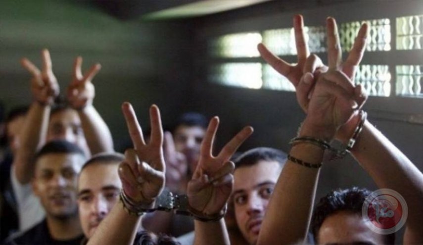 لليوم الثامن.. 30 معتقلا إداريا فلسطينيا يواصلون إضرابهم عن الطعام
