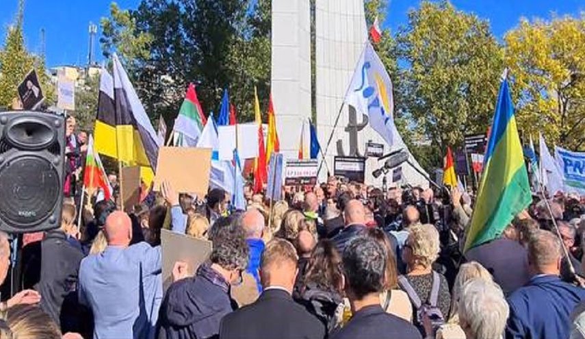 مظاهرة حاشدة ضد ارتفاع أسعار الكهرباء في وارسو