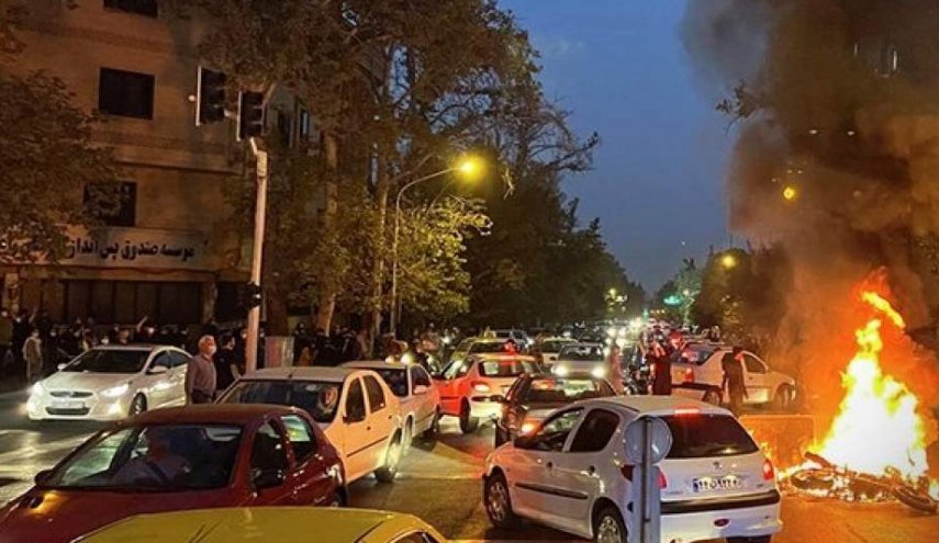برلماني ايراني: على القضاء التعامل مع المشاغبين دون أي تسامح