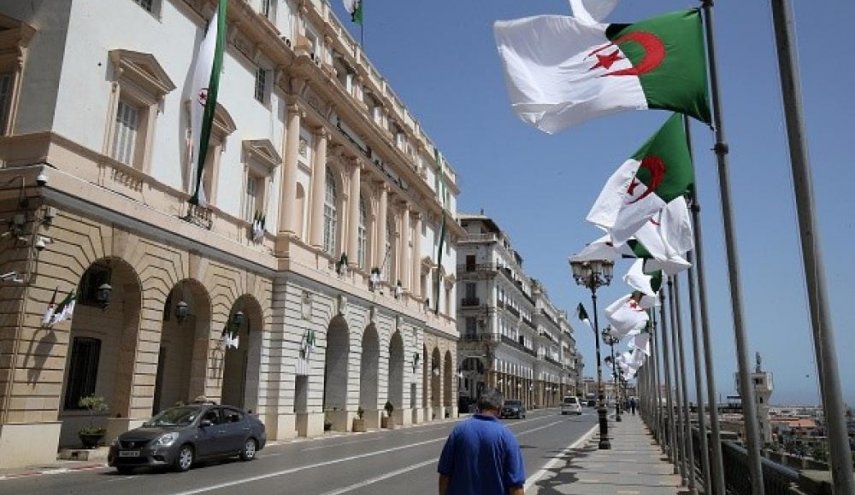 وفد الجهاد الإسلامي يصل الجزائر للمشاركة في الحوار الوطني