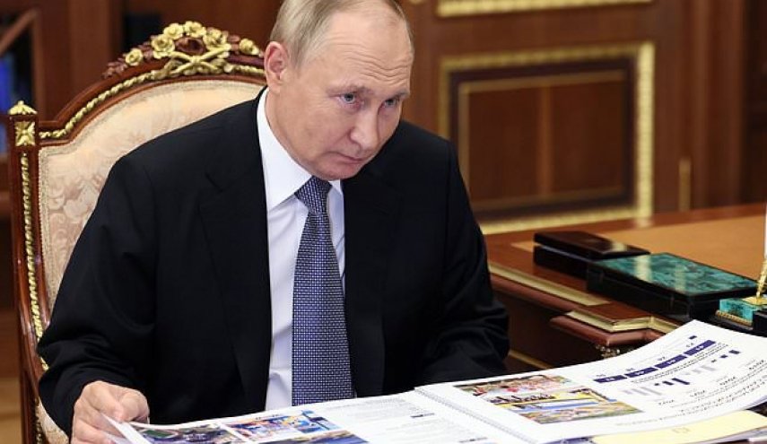 ولادیمیر پوتین در مناطق اوکراینی ضمیمه‌شده به روسیه حکومت نظامی اعلام کرد

