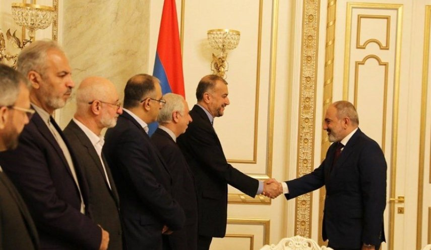 أمير عبداللهيان يلتقي رئيس وزراء أرمينيا