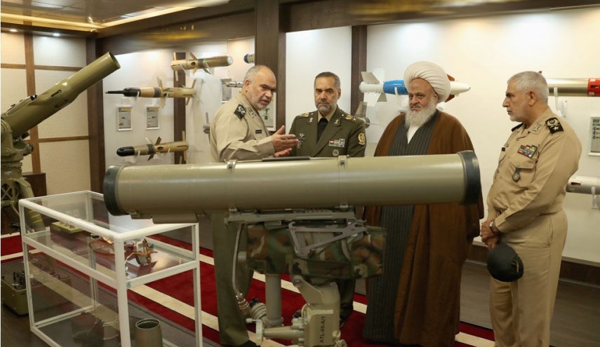 وزیر دفاع: قادر به ساخت موشک‌هایی با برد مورد نیاز برای دفاع از کشور هستیم