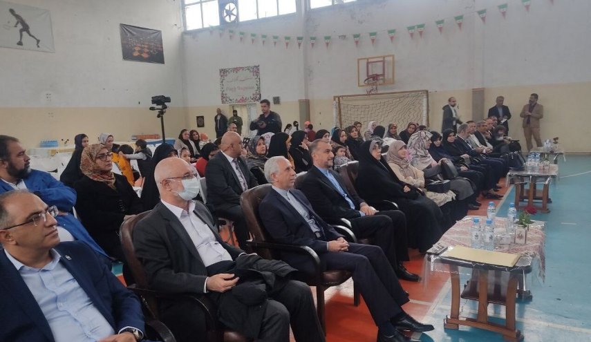 امیرعبداللهیان از مدرسه ایرانیان در ایروان بازدید کرد