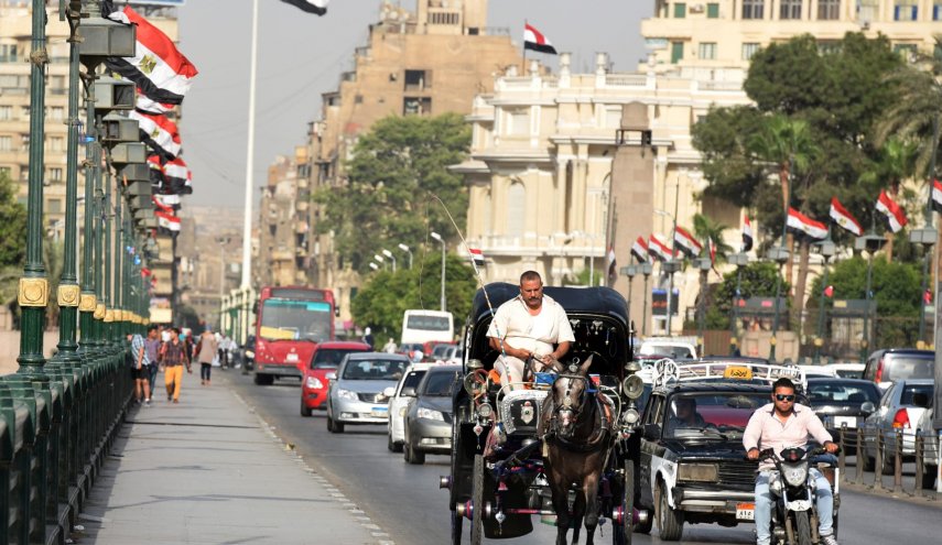 الأمن المصري يعتقل العشرات في القاهرة والمحافظات 