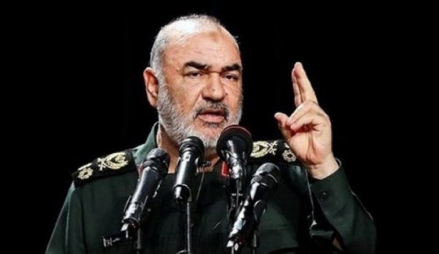 سرلشکر سلامی: آتش خشم و انتقام ملت ایران اردوگاه شیطان را به سزای اعمال ننگین خود خواهد رساند