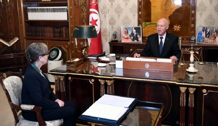 الرئيس التونسي: على النيابة التحرك بشأن التطاول على رموز الدولة والاستقواء بالخارج