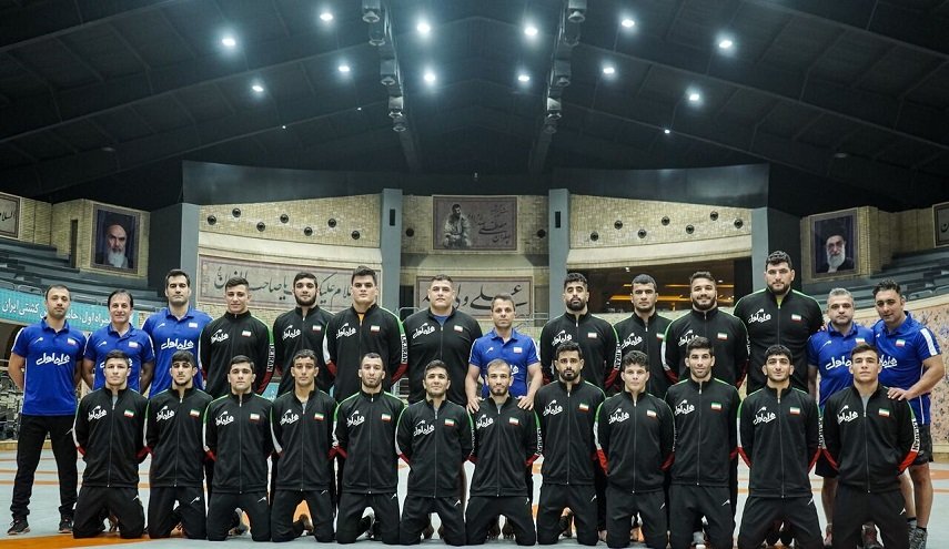 المنتخب الإيراني للمصارعة الرومانية يفوز بكأس العالم في باكو