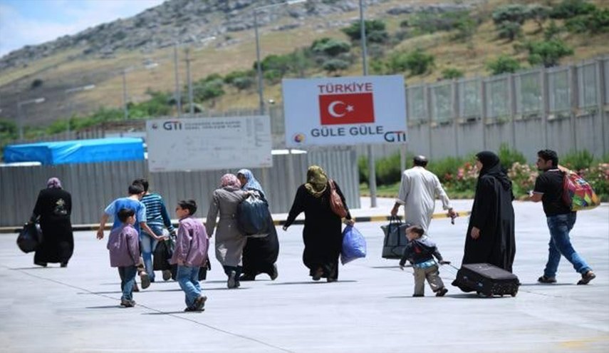مسؤول تركي: اعداد كبيرة من لاجئي سوريا يعودون الى بلادهم