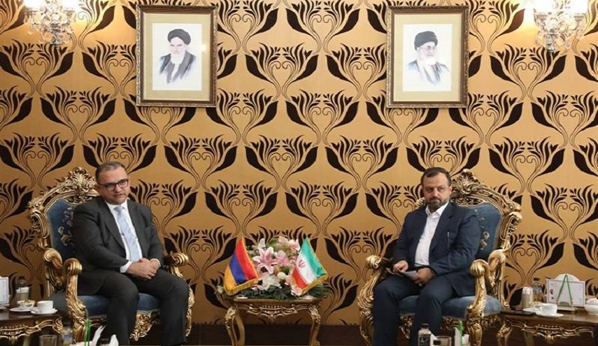 رفع حجم التجارة بين إيران وأرمينيا إلى 3 مليارات دولار سنويا