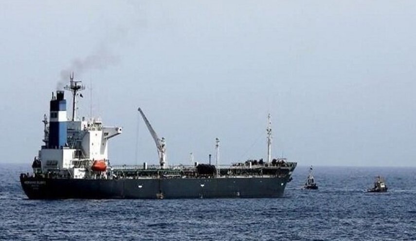 شرکت نفت یمن: ائتلاف متجاوز مانع از ورود کشتی حامل سوخت به بندر الحدیده شد