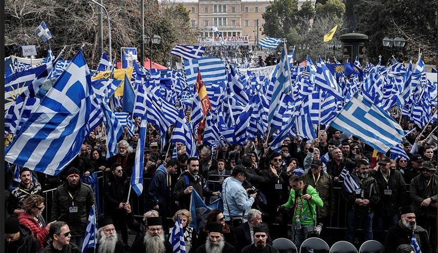 عشرات آلاف العمال اليونانيون يتظاهرون ضد التضخم الخانق