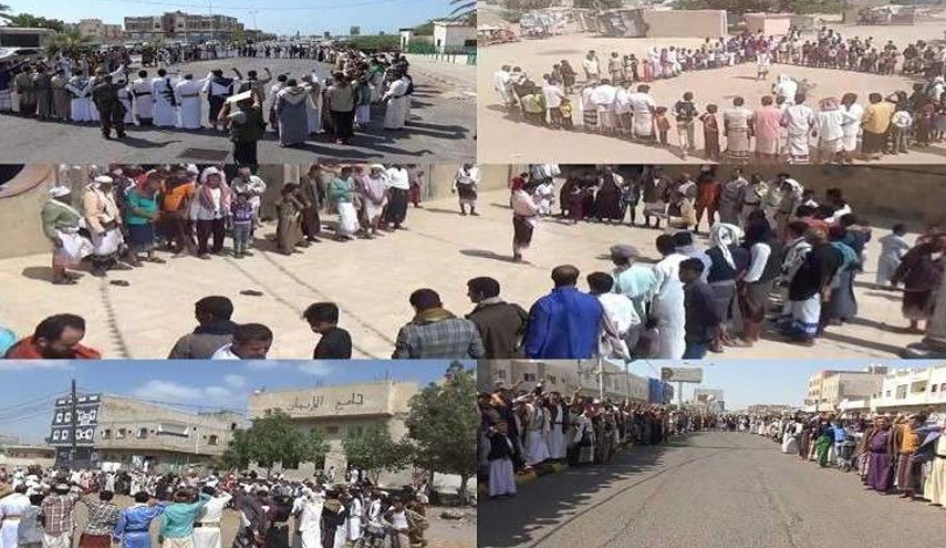وقفات احتجاجية في 'الحديدة' تنديدا لعدم الاستجابة لمطالب الشعب اليمني