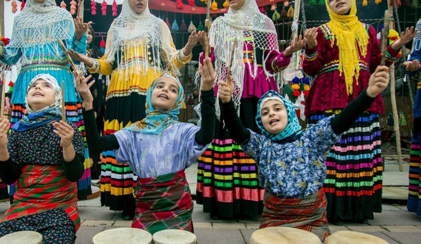 شاهد بالصور.. انطلاق المهرجان الثقافي لمختلف القوميات الايرانية