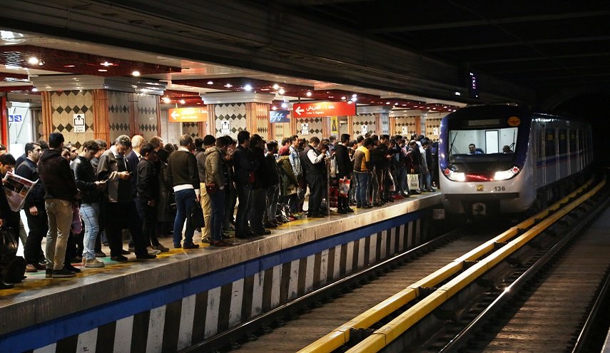 مترو طهران نقل 221 مليون مسافر في 7 أشهر