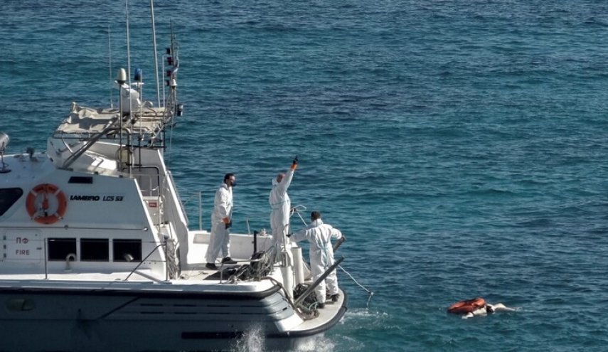 اليونان: إنقاذ 62 مهاجرا من مركب شراعي في بحر إيجة
