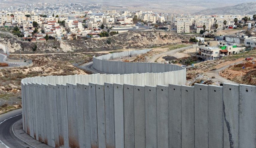 الاحتلال بصدد إقامة جدار إسمنتي بطول 100 كيلومتر في شمال الضفة الغربية
