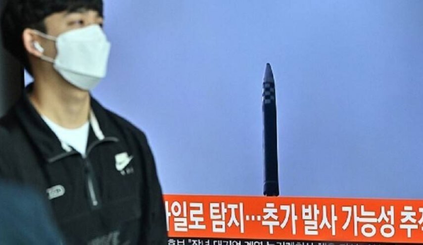 كوريا الشمالية تطلق صاروخا بالستيا بعيد المدى وإعلان حالة الاستنفار في اليابان