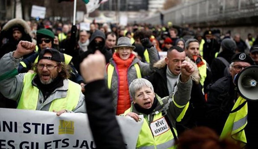 تظاهرات گسترده جلیقه زردها در پاریس + ویدئو
