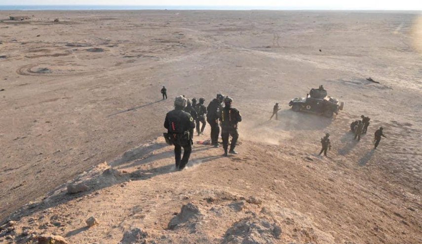 الاطاحة بمجموعة ارهابية بصحراء الانبار في العراق