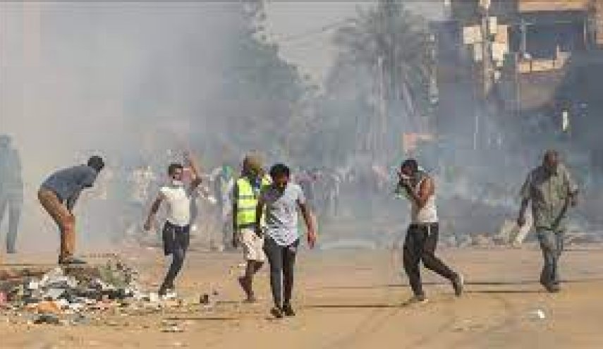 السودان .. مقتل متظاهر برصاص قوات الأمن خلال احتجاجات ضدّ حكم العسكر