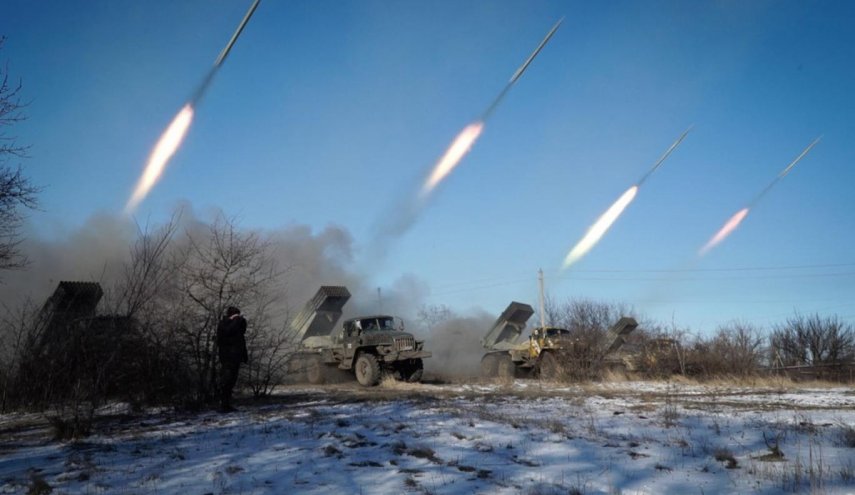 آمریکا در حال بررسی ارسال سلاح ضربتی با برد 160 کیلومتر به اوکراین است