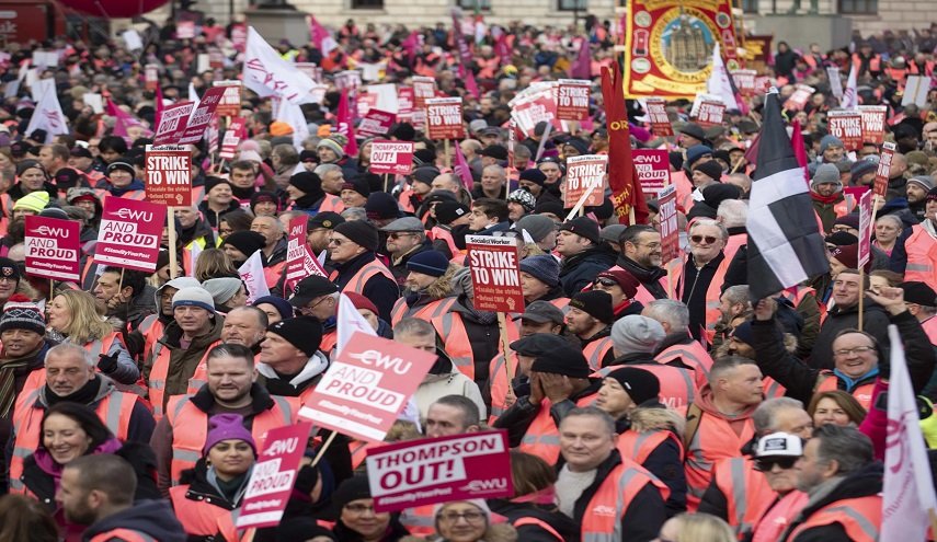 تنظيم إضرابات عمالية جديدة في بريطانيا اليوم الأحد